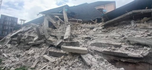 Many feared trapped as three-storey building collapses in Anambra