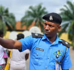 Three suspected kidnappers nabbed in Anambra after collection of ransom in neighboring Delta community