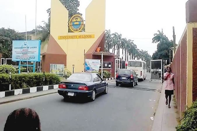 Bedlam at UNILAG gate