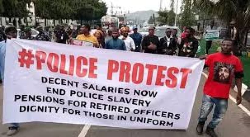 Retired police officers threaten ‘father of all protests’ at National Assembly