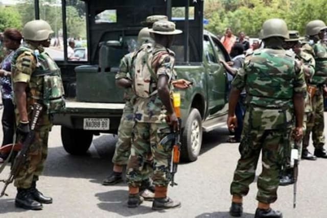 Soldier, police officer arrested for smuggling arms to terrorists