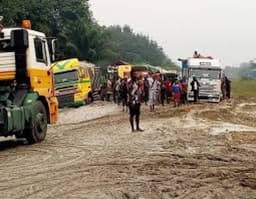 Motorists, commuters lament slow repairs on Benin-Sapele road