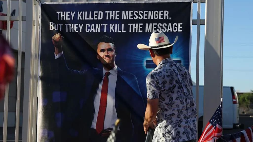 Heightened security as Americans gather for Kirk memorial