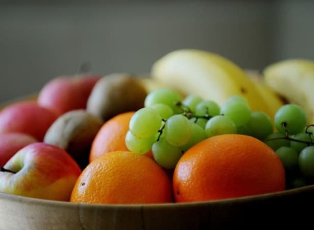 Eating more fruits protects lungs against air pollution — Study