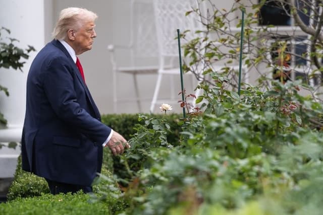 ‘I don’t think it helps either side’: Quiet concerns emerge in Trump’s orbit over shutdown of US economy