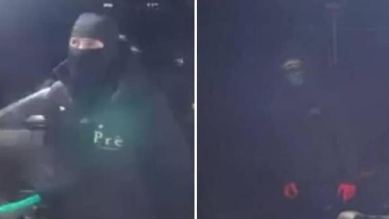 Mosque set ablaze in UK with worshippers inside