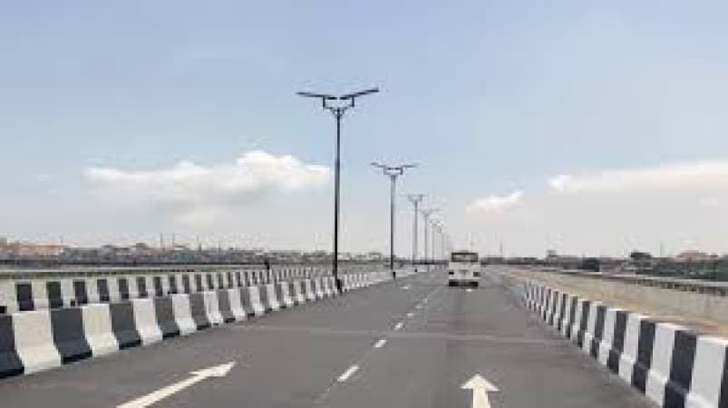 Lagos Govt orders dislodgement of squatters under Opebi-Mende bridge  