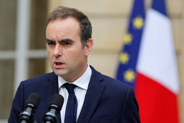 In shock move, French president reappoints prime minister who quit Monday