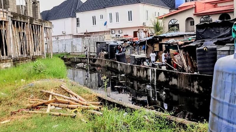 Lagos govt demolishes 17 houses over encroachment