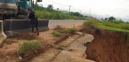 FRSC warns motorists of gully erosion on Onitsha-Owerri road