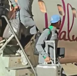 World Cup Qualifier: Aircraft conveying Super Eagles develops cracks, delays arrival in Uyo for do-or-die encounter with Benin Republic