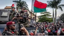 President cries out as coup brews in Madagascar