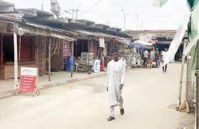 Jilted lover sets woman ablaze in the market