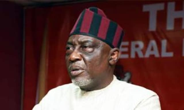 Senate mourns with Minority Leader Moro over tragic death of 2 children
