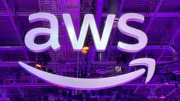 JUST IN Amazon Cloud Outage Disrupts Snapchat, Major Banks’ Services Worldwide
