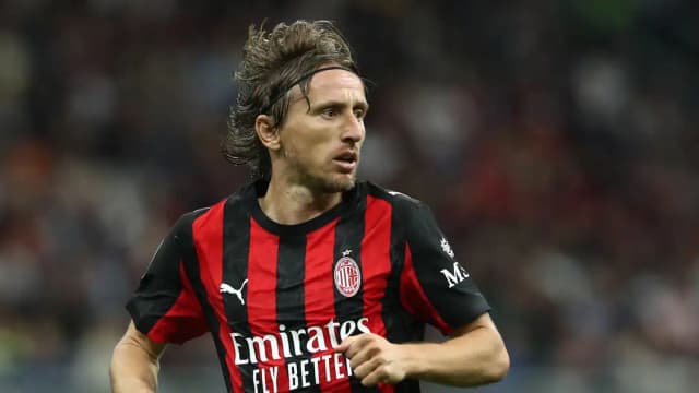 Luka Modric's 'football intelligence puts him ahead of everyone else' as ex-Barcelona midfielder says former Real Madrid rival is 'having a great time' at AC Milan