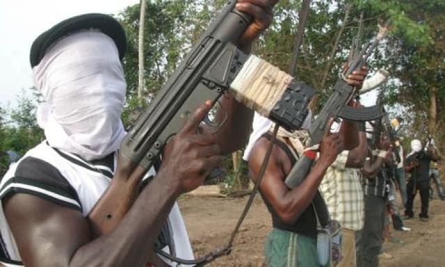 Gunmen kidnap medical doctor in Nnewi