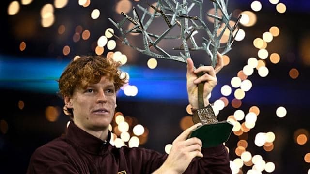 Imperious Sinner triumphs in Paris to regain world number one ranking