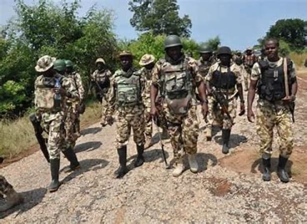 Army foils kidnap attempt, rescues 10 in Benue