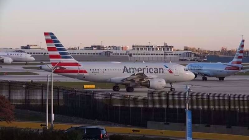 Airlines cancel 3,300 US flights amid fears travel could ?slow to trickle?