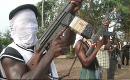 Kidnappers open fire on moving vehicles in Kwara