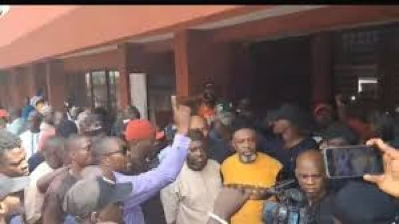 Guns boom, teargas rains as Wike, Bala Mohammed, Makinde, others battle for control of PDP National Secretariat 