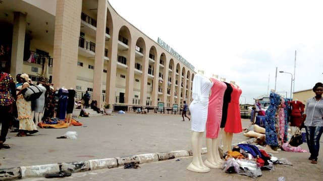 Lagos begins clearance of Tejuosho market