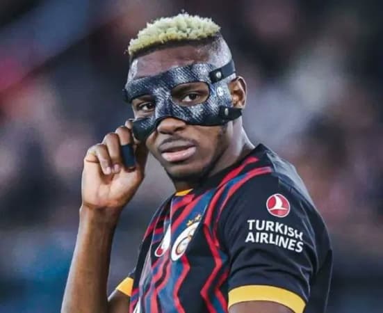 I only eat on right side of my face – Osimhen