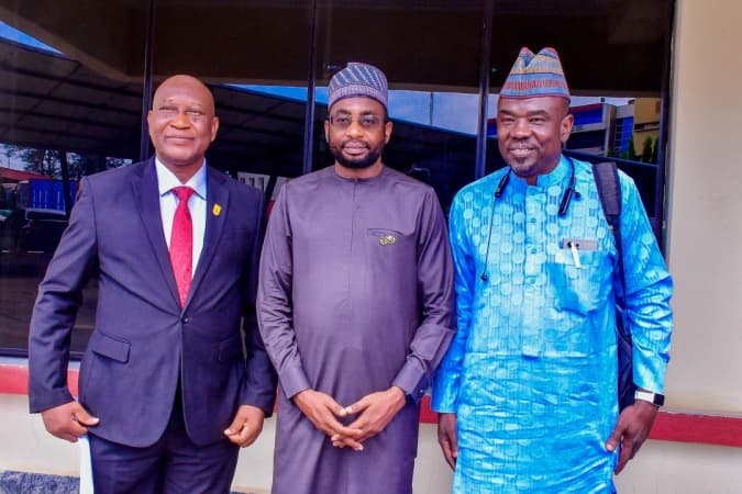 CCC Symposium: PRNigeria Publisher presents landmark study on AI’s role in crisis communication