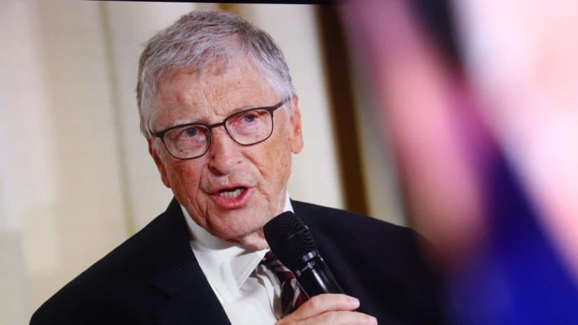 Bill Gates sells Microsoft shares