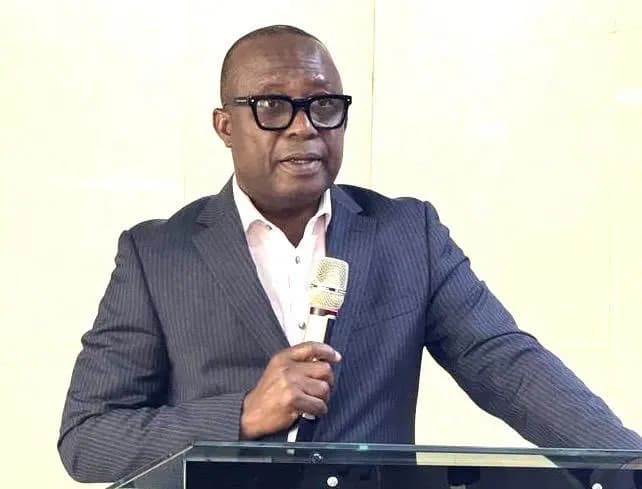 Editors warn of media collapse amid economic strain, call for reform