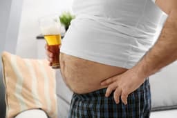 ‘Beer belly’ linked to heart damage in men – study