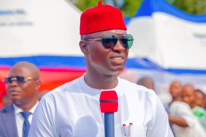 Nwifuru approves N150,000 Christmas bonus for Ebonyi civil servants