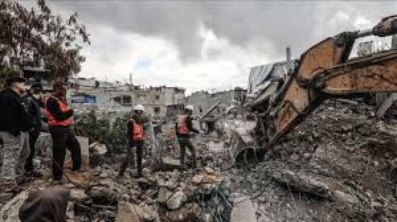 30 bodies of single Palestinian family recovered from rubble in Gaza City