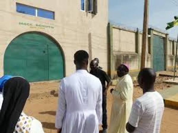 Kukah visits Sokoto prison, meets Kanu, other inmates