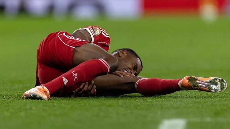 Liverpool fears significant lower leg injury for Isak