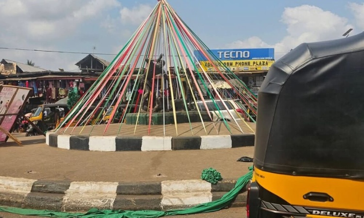 Anambra Govt washes hands off controversial Christmas decoration, orders immediate removal