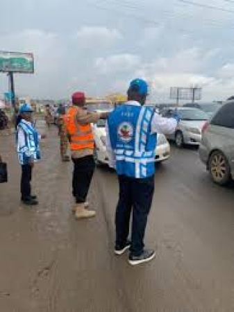 Yuletide: FRSC clears articulated vehicles, ends Lokoja gridlock