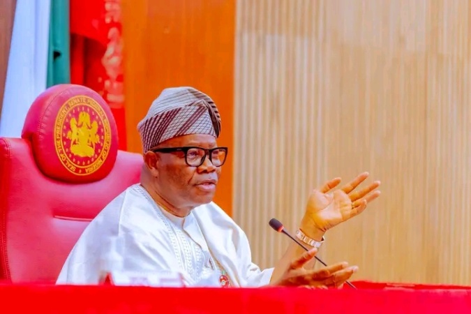 Akpabio greets Nigerians at Christmas, urges peace, love, unity