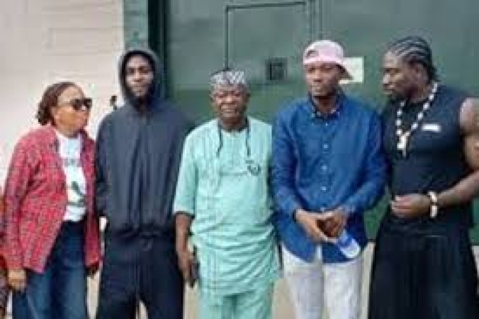 Burna Boy, VDM visit Kirikiri Maximum Security Custodial Centre