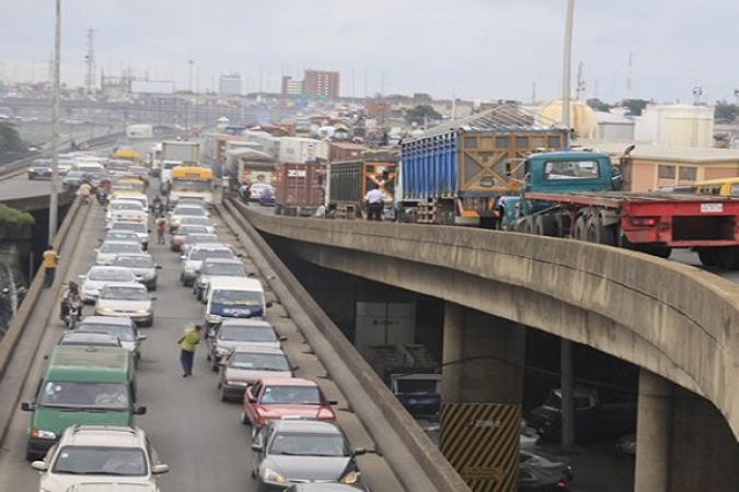 Apapa bridge concerns grow as 23 vessels head for Lagos Ports