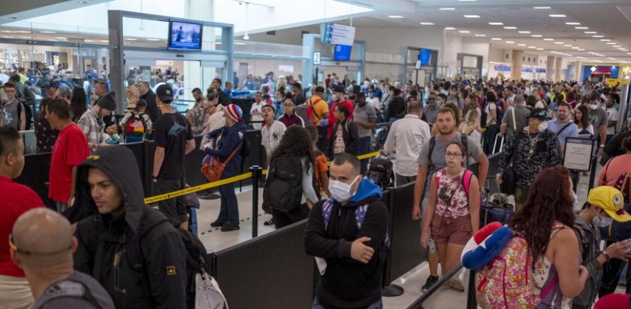 Puerto Rico suspends most of its flights and restricts airspace for US airlines