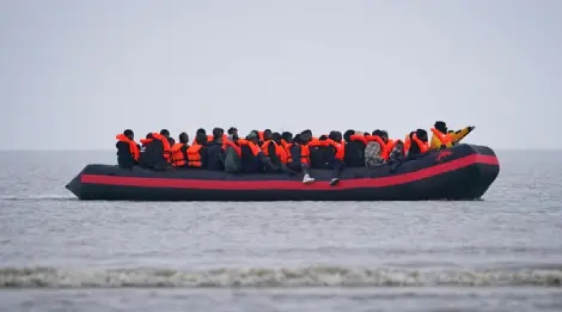 New powers to seize phones from migrants come into force in UK