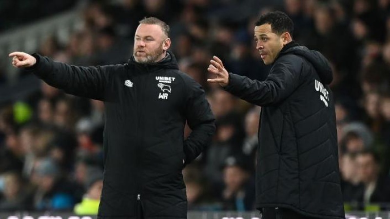 Rosenior deserves Chelsea chance, says Rooney