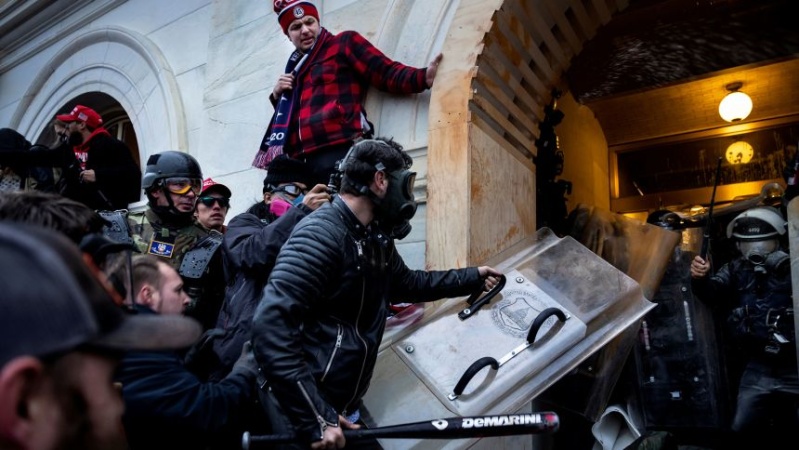 Venezuela declares state of national emergency, army prepared to repel “foreign aggression”