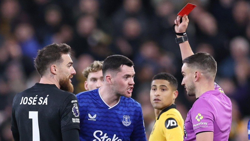 Everton 'surprised' after Keane red card upheld