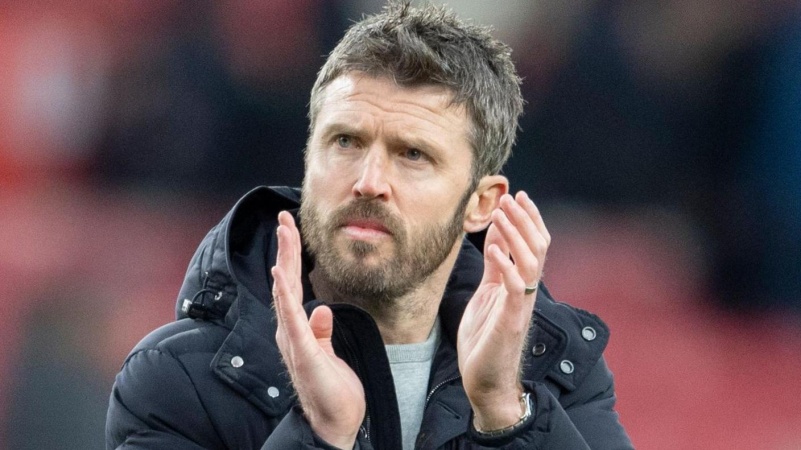 Carrick favourite for Man Utd caretaker role