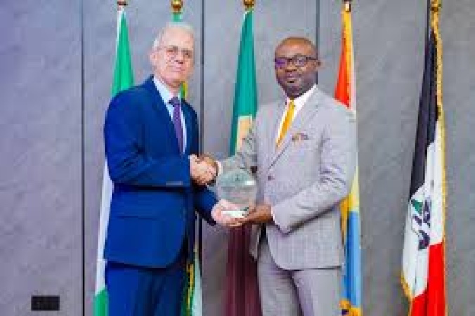 Minister, Turkish envoy deepen talks on visa facilitation, business mobility 