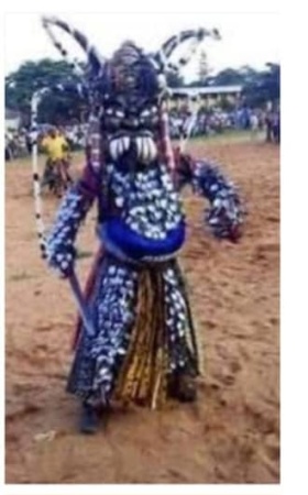 Reckless masquerade creates havoc enroute event, attacks musician on stage