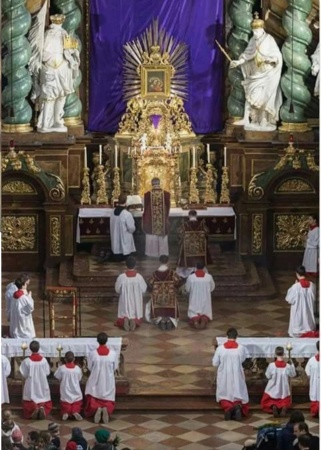 Aggrieved US Catholic priests query Vatican over bishop’s move to abolish altar rails, kneelers